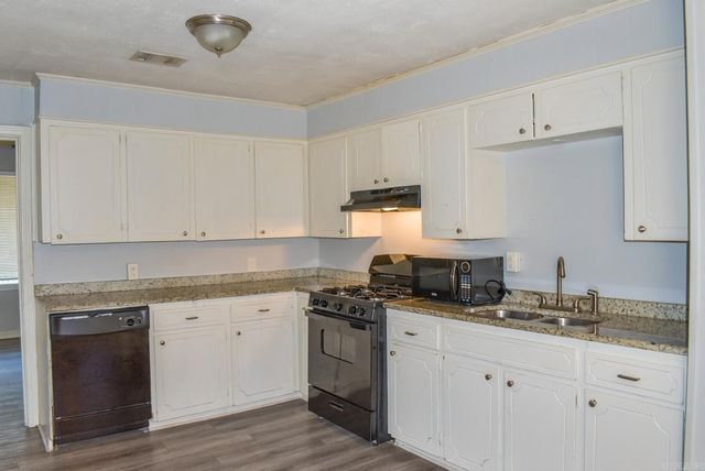 1518 W 35th Street, North Little Rock, AR 72118