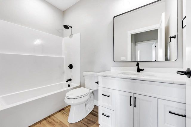 475 EARNHARDT COURT, Green Bay, WI 54311