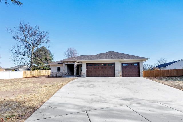 475 EARNHARDT COURT, Green Bay, WI 54311