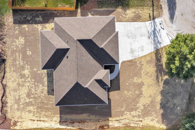 475 EARNHARDT COURT, Green Bay, WI 54311