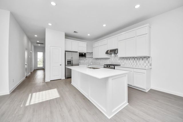 27443 Sunterra Village Dr, Katy, TX 77493