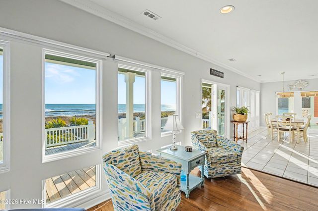 887 Ocean Boulevard W, Holden Beach, NC 28462