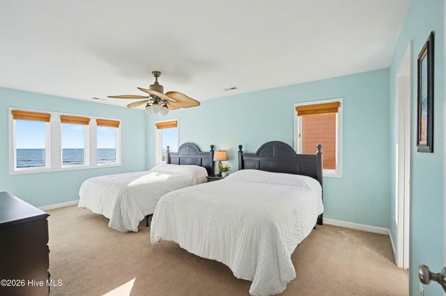 887 Ocean Boulevard W, Holden Beach, NC 28462