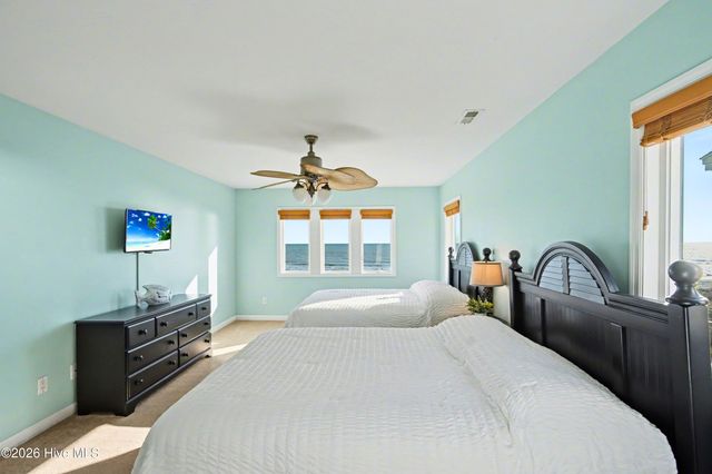 887 Ocean Boulevard W, Holden Beach, NC 28462