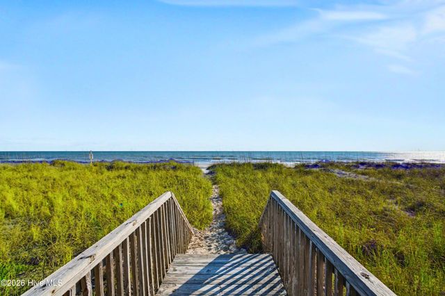 887 Ocean Boulevard W, Holden Beach, NC 28462