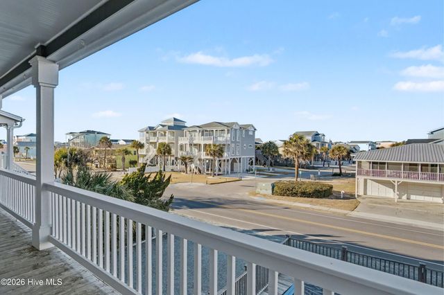 887 Ocean Boulevard W, Holden Beach, NC 28462