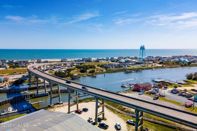 887 Ocean Boulevard W, Holden Beach, NC 28462