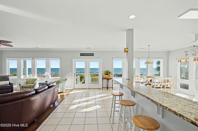 887 Ocean Boulevard W, Holden Beach, NC 28462