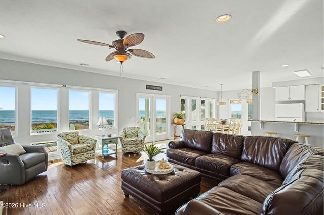887 Ocean Boulevard W, Holden Beach, NC 28462