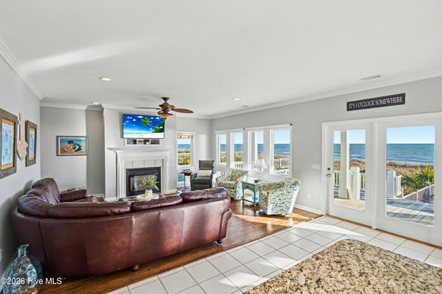 887 Ocean Boulevard W, Holden Beach, NC 28462