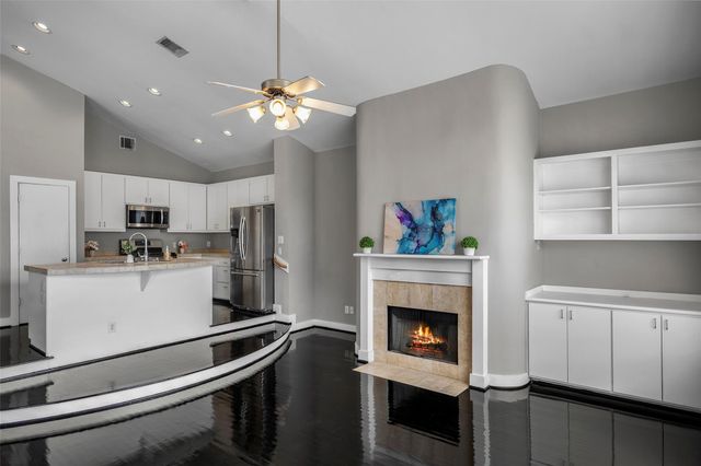 9705 Linkmeadow Lane, Houston, TX 77025