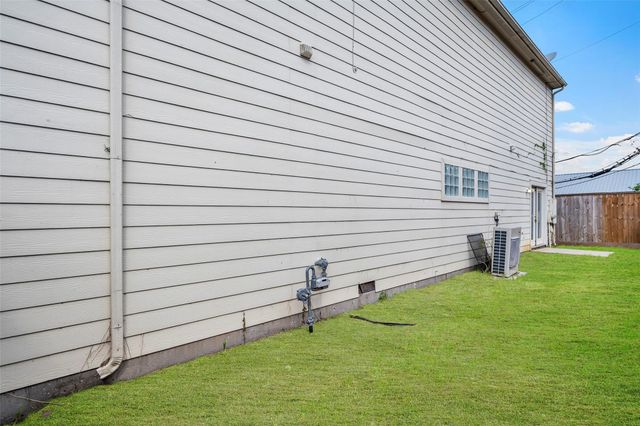 9705 Linkmeadow Lane, Houston, TX 77025