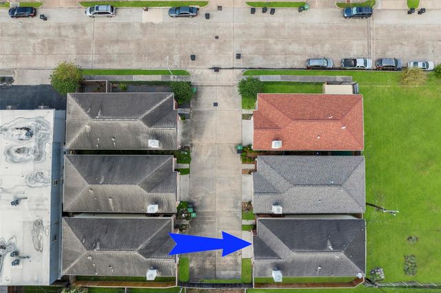 9705 Linkmeadow Lane, Houston, TX 77025