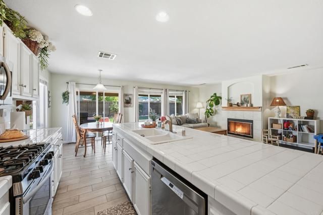 618 Jacks Creek Road, Escondido, CA 92027