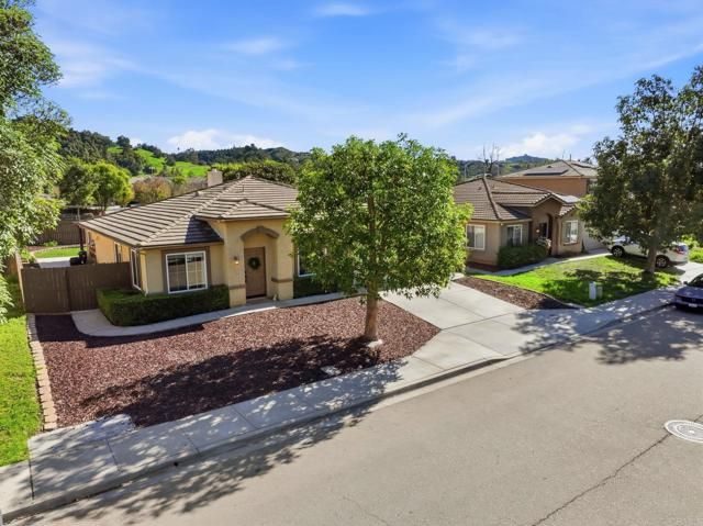618 Jacks Creek Road, Escondido, CA 92027