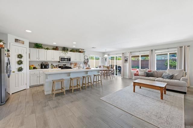 618 Jacks Creek Road, Escondido, CA 92027