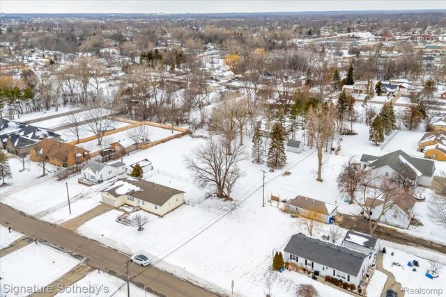 2983 Dashwood Drive, Troy, MI 48083