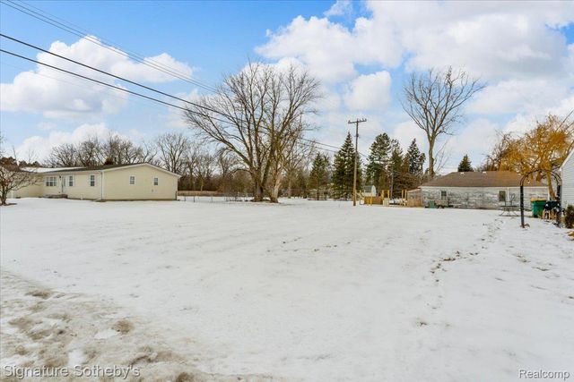 2983 Dashwood Drive, Troy, MI 48083