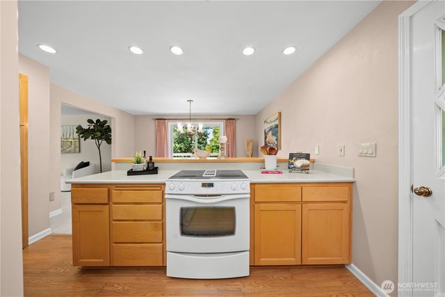 15734 14th Avenue SW, Burien, WA 98166