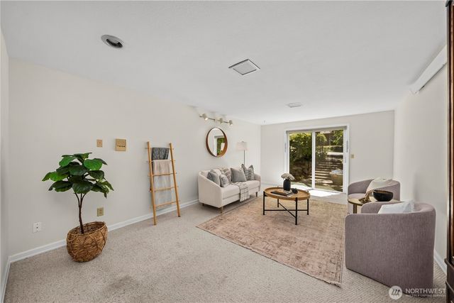 15734 14th Avenue SW, Burien, WA 98166