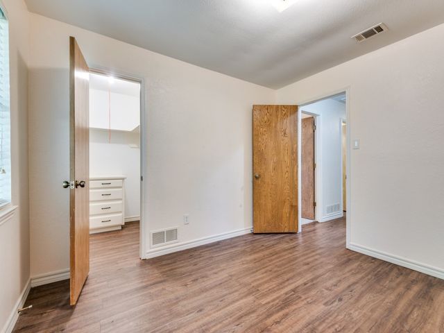 4411 Willow Bend Drive, Arlington, TX 76017