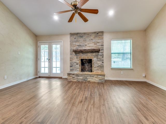 4411 Willow Bend Drive, Arlington, TX 76017