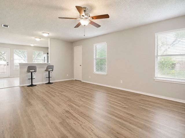 1036 Summit Drive, Justin, TX 76247