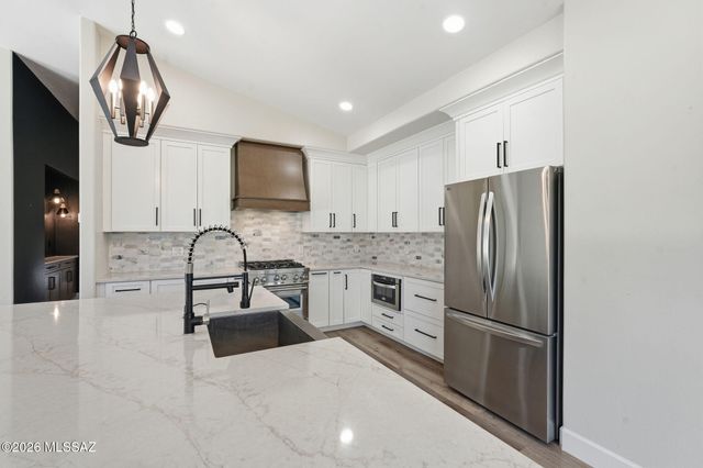 37805 S Desert Bluff Drive, Tucson, AZ 85739