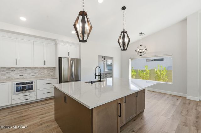 37805 S Desert Bluff Drive, Tucson, AZ 85739