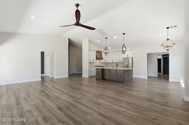 37805 S Desert Bluff Drive, Tucson, AZ 85739