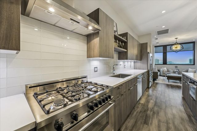 1211 Caroline Street 1304, Houston, TX 77002