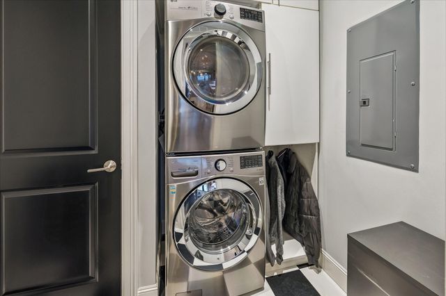 1211 Caroline Street 1304, Houston, TX 77002