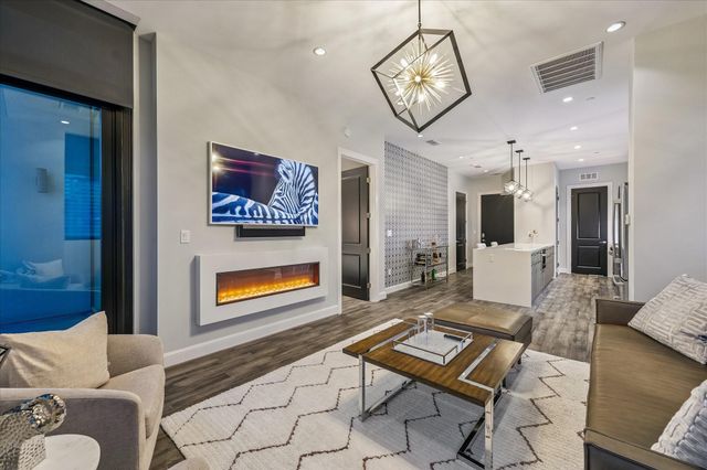 1211 Caroline Street 1304, Houston, TX 77002