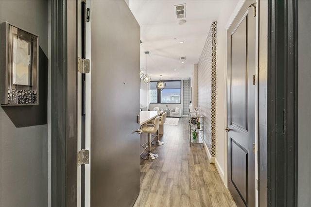 1211 Caroline Street 1304, Houston, TX 77002