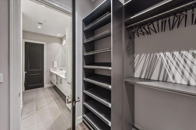 1211 Caroline Street 1304, Houston, TX 77002