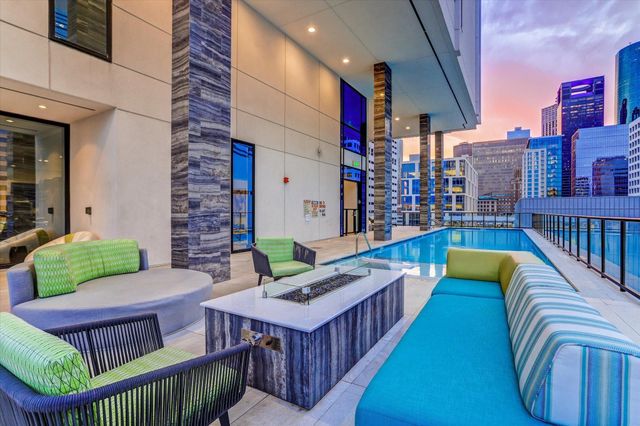 1211 Caroline Street 1304, Houston, TX 77002