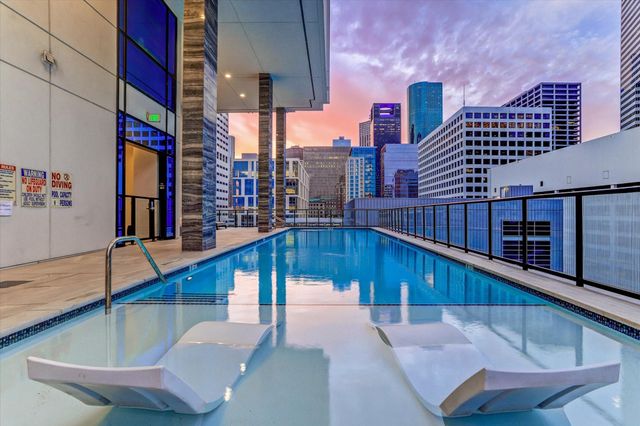 1211 Caroline Street 1304, Houston, TX 77002