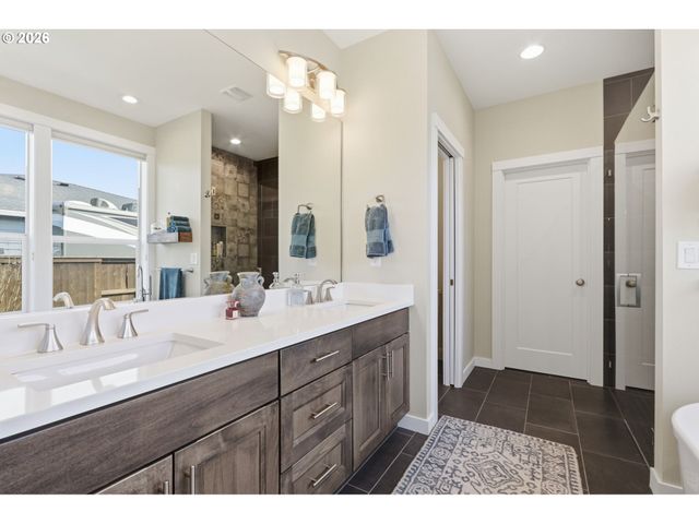 12517 Ne 49TH Ct, Vancouver, WA 98686