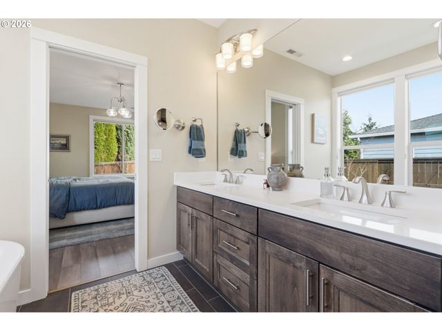 12517 Ne 49TH Ct, Vancouver, WA 98686