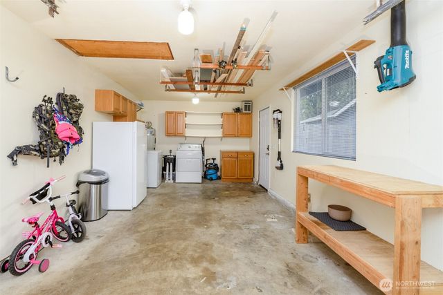 31 Summit View Pl, Port Angeles, WA 98362