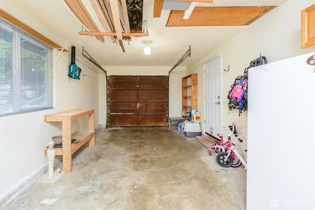 31 Summit View Pl, Port Angeles, WA 98362