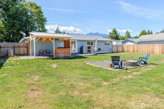 31 Summit View Pl, Port Angeles, WA 98362