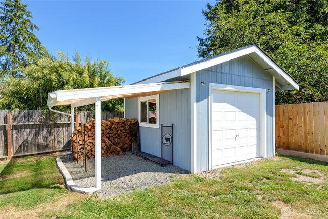 31 Summit View Pl, Port Angeles, WA 98362