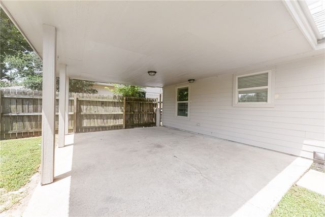 1612 Luza Street, Bryan, TX 77802
