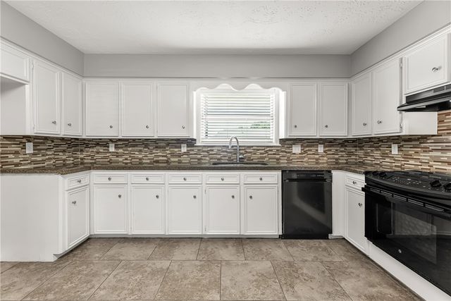 1612 Luza Street, Bryan, TX 77802