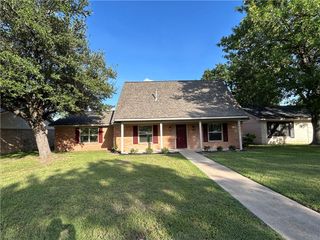 1612 Luza Street, Bryan, TX 77802