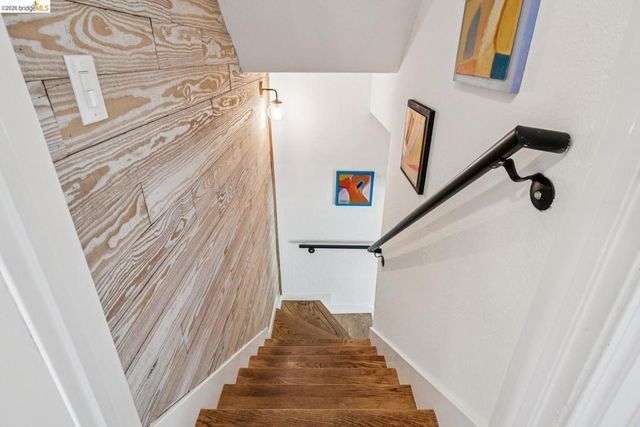 7406 Circle Hill DR, Oakland, CA 94605