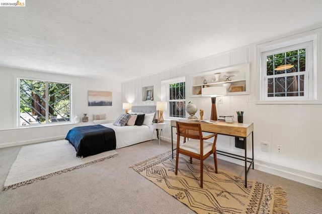 7406 Circle Hill DR, Oakland, CA 94605