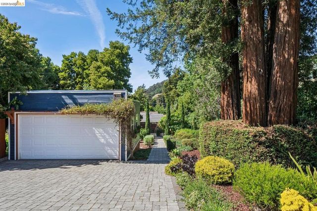 7406 Circle Hill DR, Oakland, CA 94605