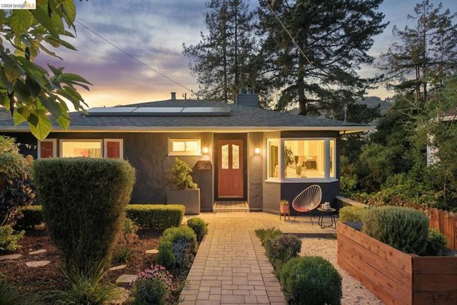 7406 Circle Hill DR, Oakland, CA 94605